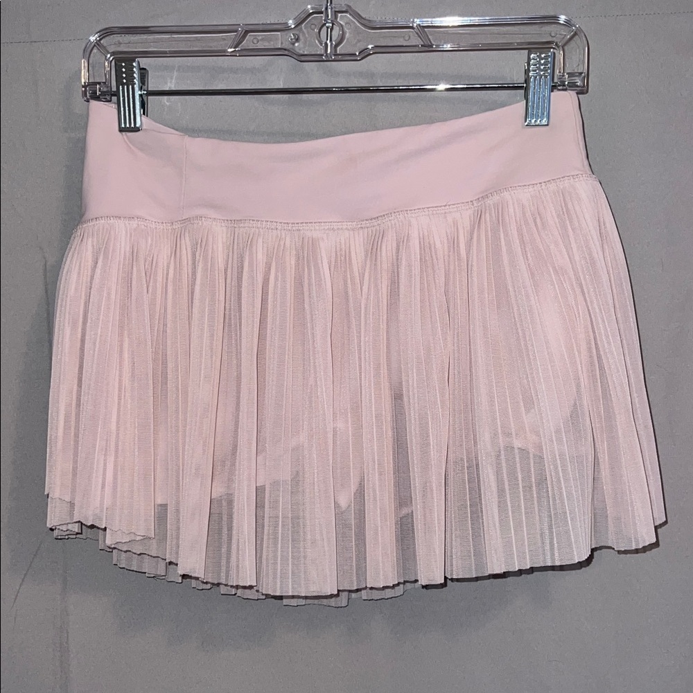Lululemon size 6 Elegant Pink Pleated Skirt